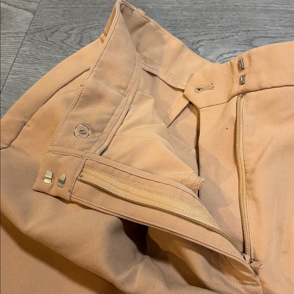 Abercrombie & Fitch Sloane Tailored Wide Leg Pant - Picture 3 of 5